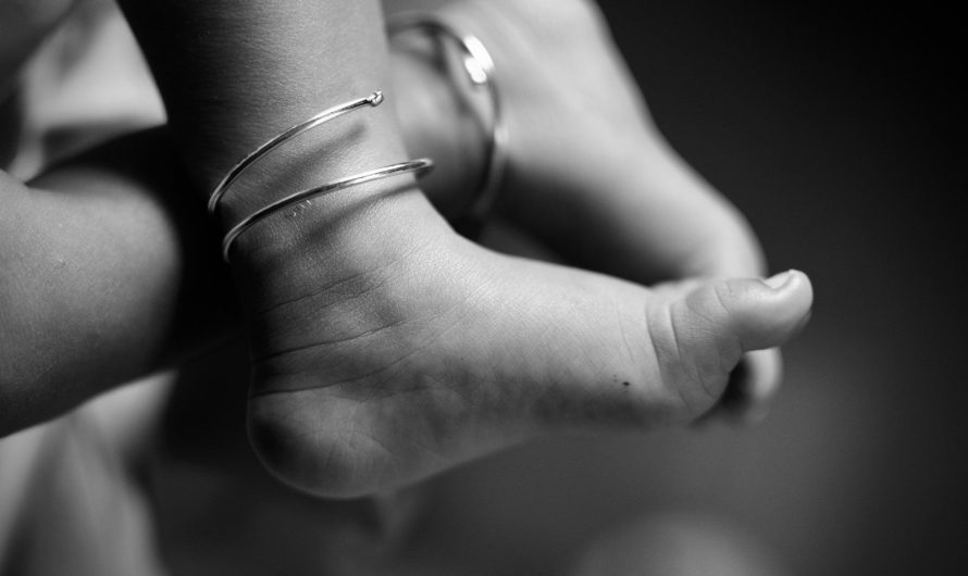 Un bijou symbolique pour marquer les premiers instants de bébé